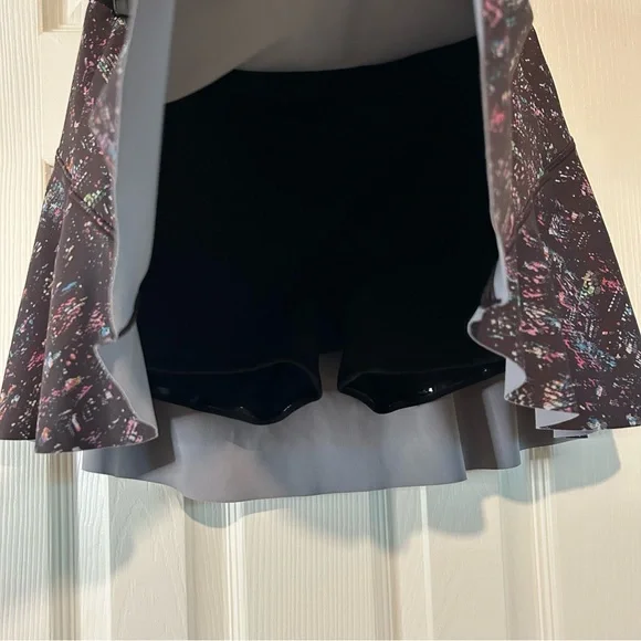Athleta Match Point Skort in the "City Lights" print - Size XS - Picture 11 of 16